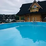 W Bialce Pod Basenami, 50 M Od Term I Wyciagow
