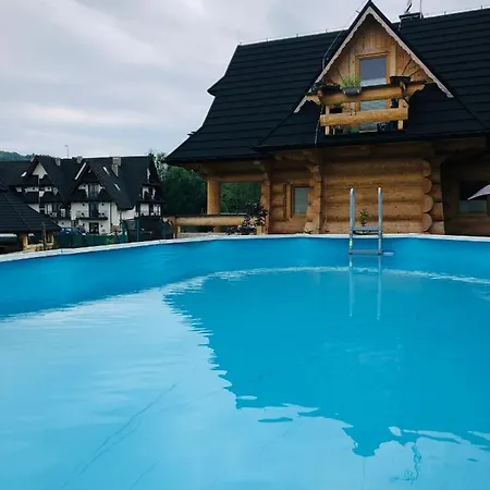 W Bialce Pod Basenami, 50 M Od Term I Wyciagow